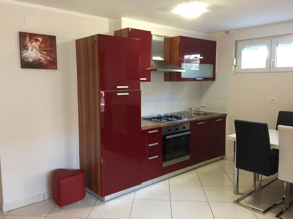 Apartments Villa Lili Умаг Экстерьер фото
